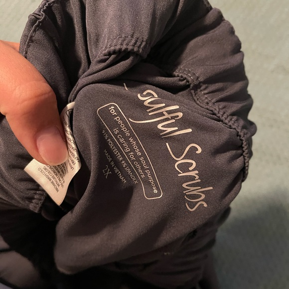 SOULFUL SCRUBS for Women 6 Pocket, Cargo Pant - Stylish Medical Scrub Pant 🤍 - Picture 4 of 6